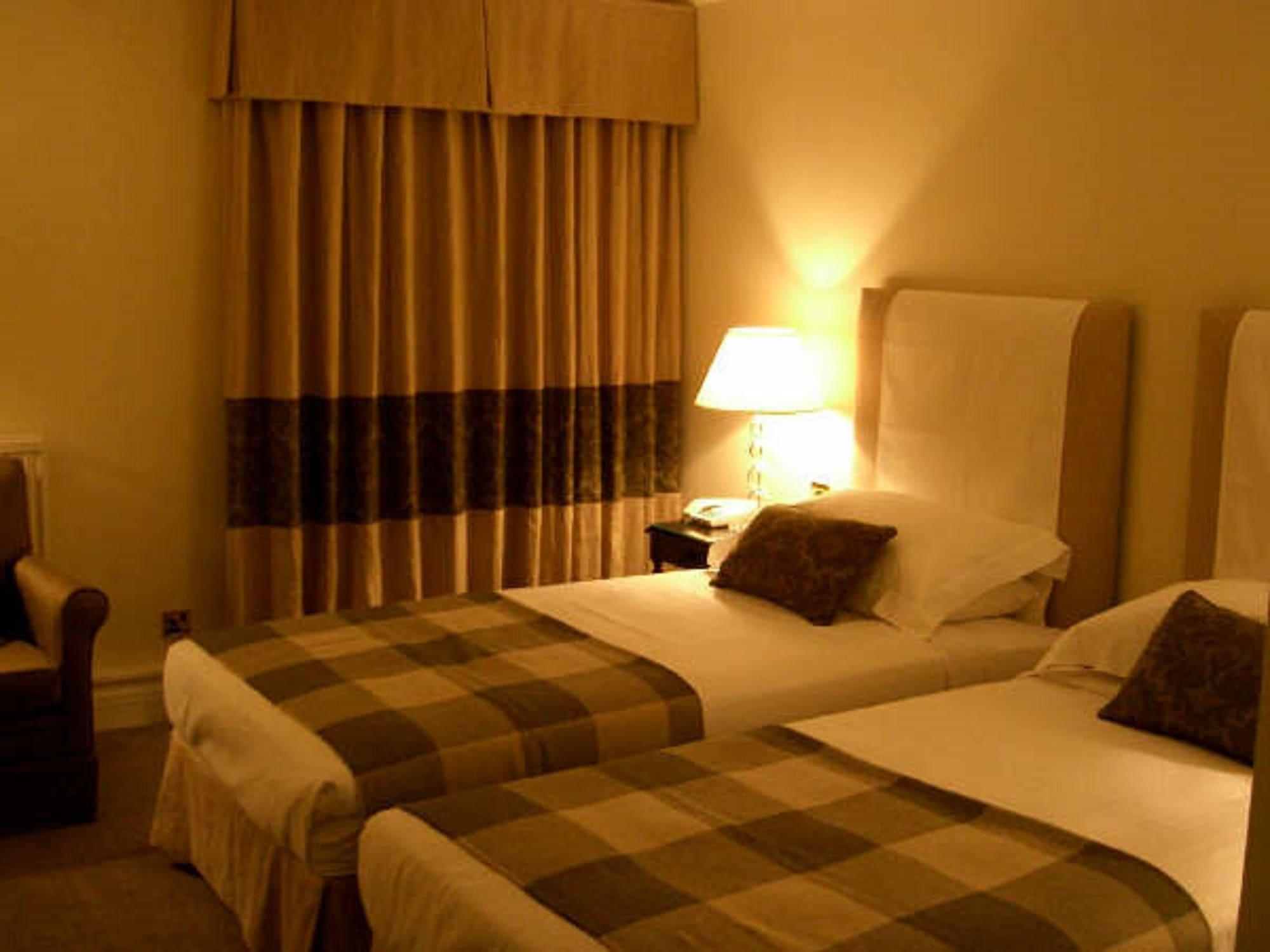 Macdonald Botley Park Y Hotel 4*