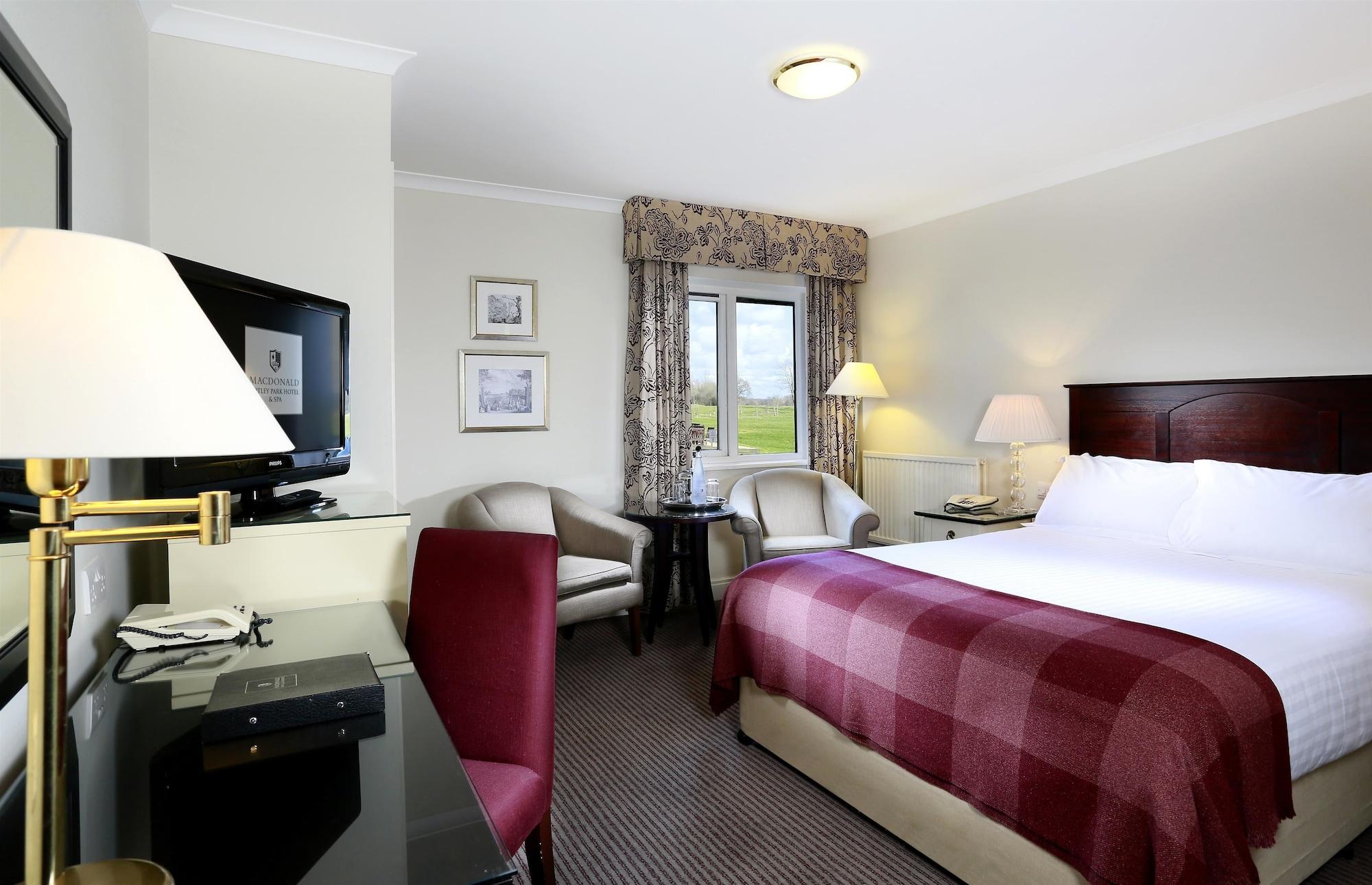 Macdonald Botley Park Y